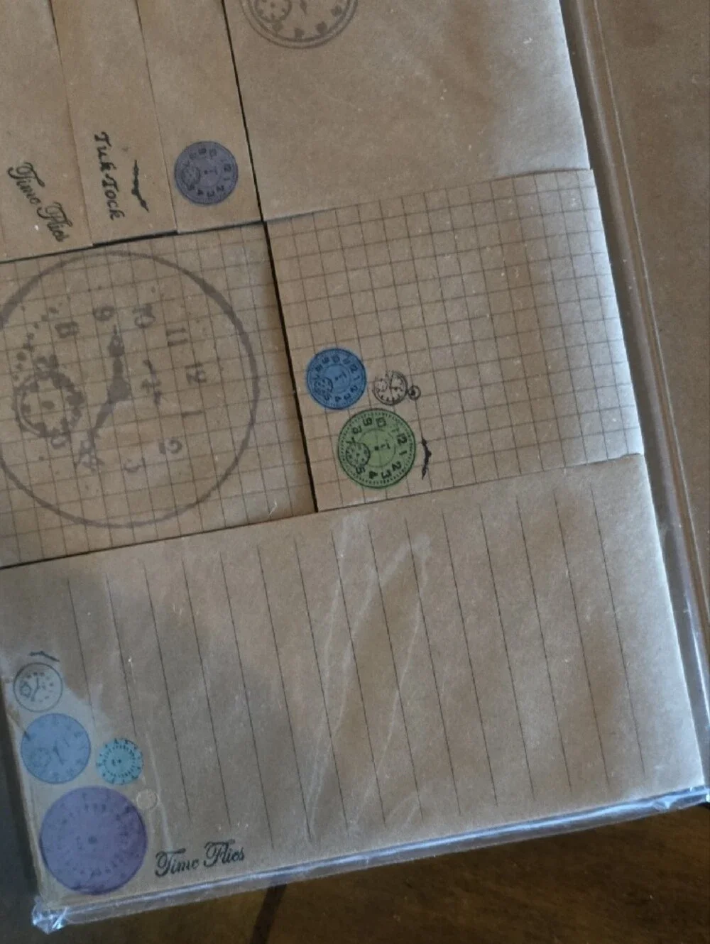Stationery; Mixed lot. Sticky Notes, 10 Magnetic Pegs & Magnetic Page Clips